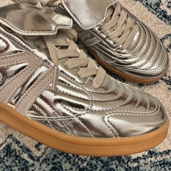 STEVE MADDEN NEW Silver Tennis Shoes Sneakers – Size 8 - Picture 3 of 8